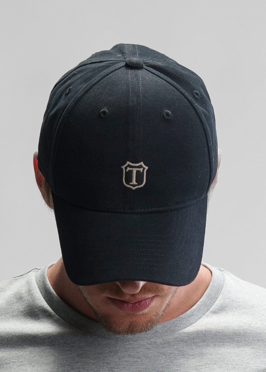 Twill Cap Black Model Front