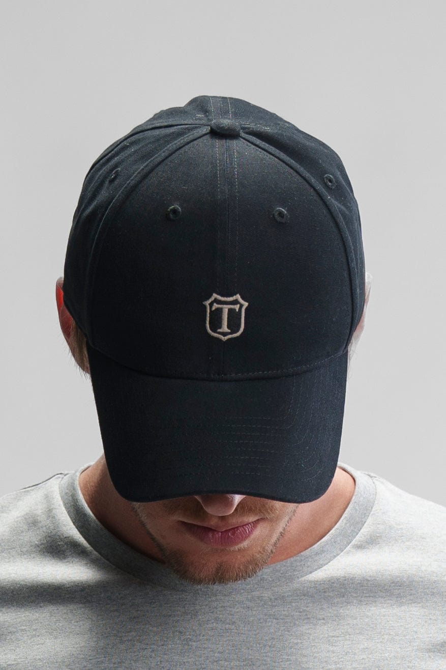 Twill Cap Black Model Front