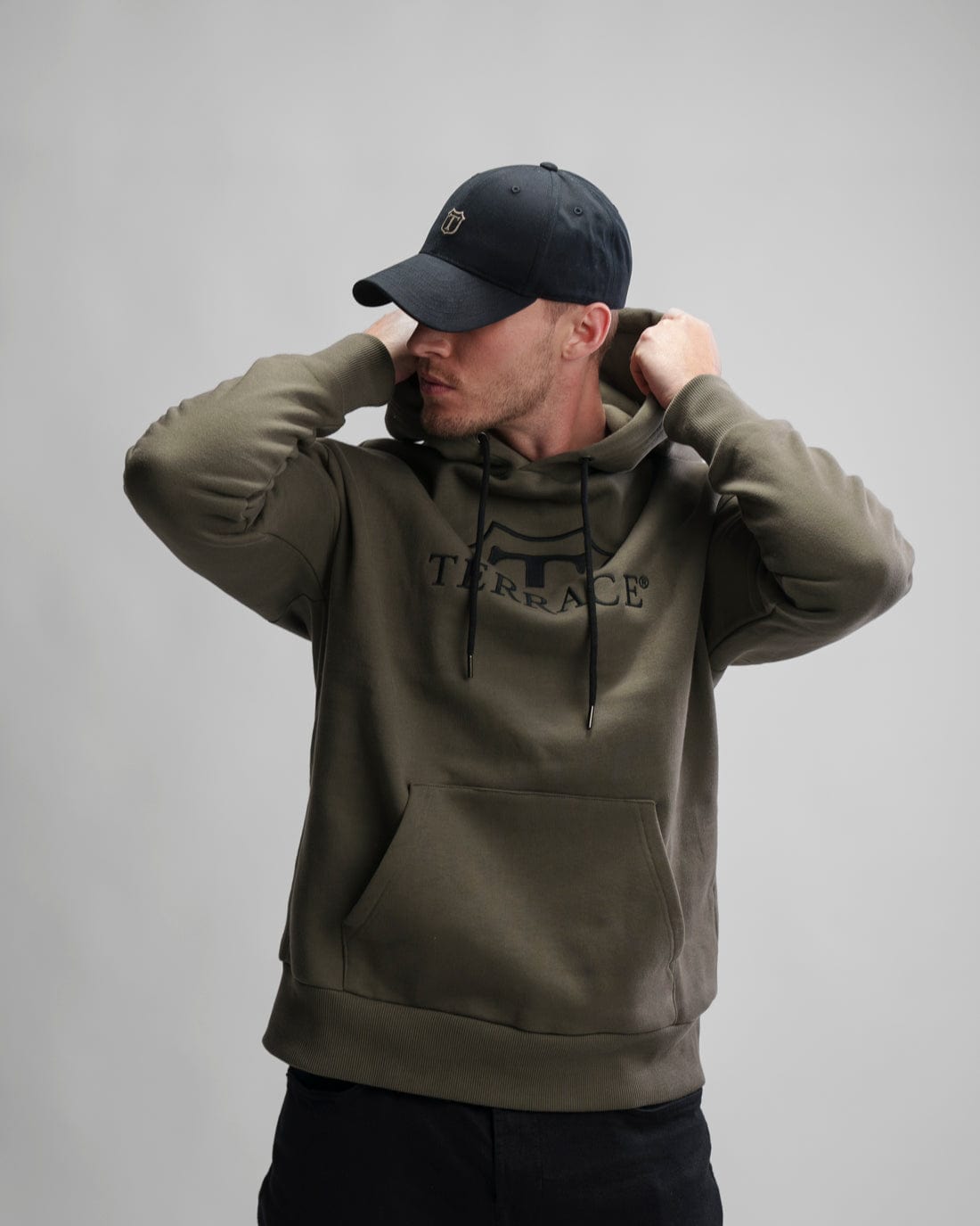 Rixa Sweat Hoodie Army Green Model Standing